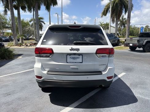 Used 2021 Jeep Grand Cherokee Laredo image 7