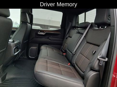 Certified 2022 Chevrolet Silverado 1500 High Country w/ Technology Package image 13