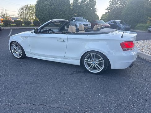 Used 2012 BMW 135i Convertible RWD image 9