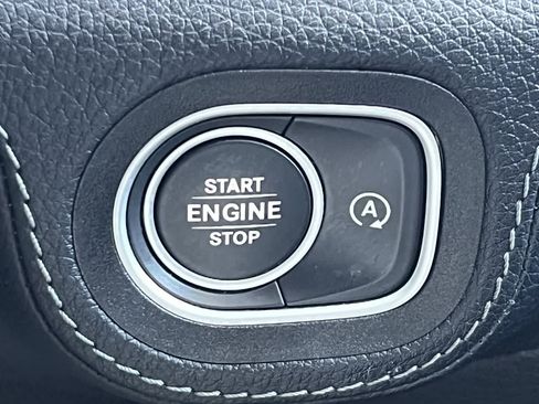 Used 2024 Mercedes-Benz GLE 450 4MATIC image 29