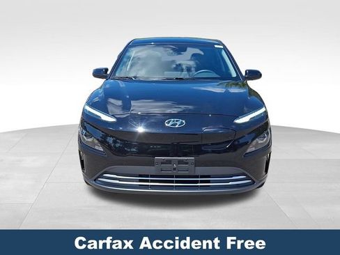 Used 2023 Hyundai Kona SE FWD image 2