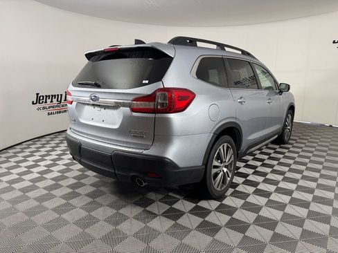 Used 2022 Subaru Ascent Limited w/ Technology Package image 9