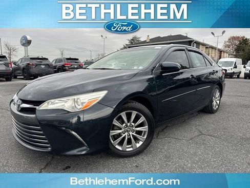 Used 2015 Toyota Camry XLE image 1