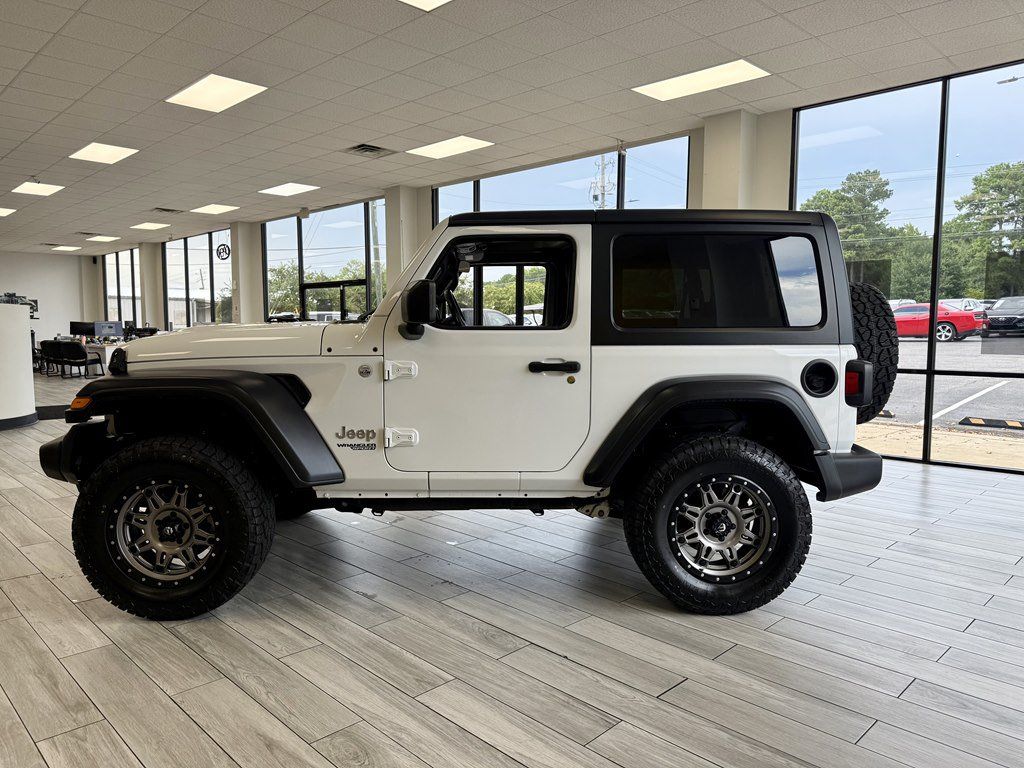 Used 2019 Jeep Wrangler Sport AWD/4WD image 4