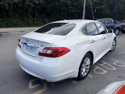 Used 2011 INFINITI M37 w/ Deluxe Touring Pkg RWD image 5
