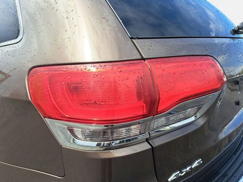 Used 2019 Jeep Grand Cherokee Limited AWD/4WD image 34