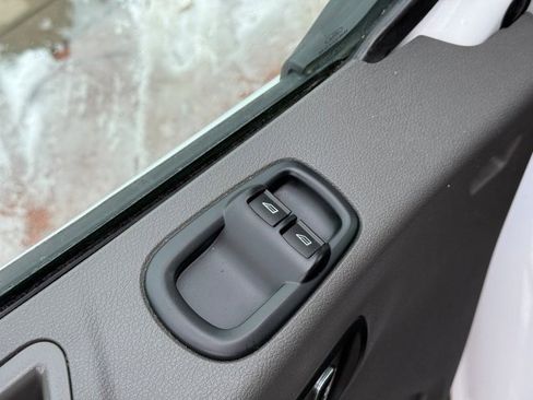 Used 2022 Ford Transit 350 XLT image 9