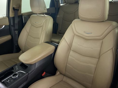 Certified 2020 Cadillac XT5 Premium Luxury w/ Platinum Package image 11