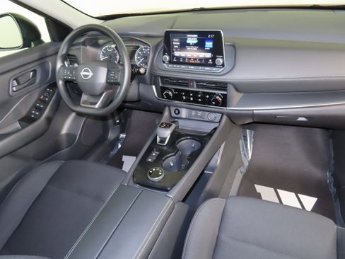 Certified 2025 Nissan Rogue S image 36