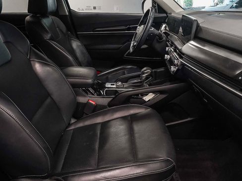 Used 2024 Kia Telluride LX image 18