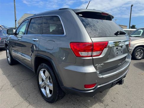 Used 2013 Jeep Grand Cherokee Overland image 4