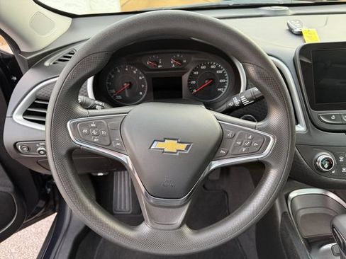 Used 2023 Chevrolet Malibu LT FWD image 22