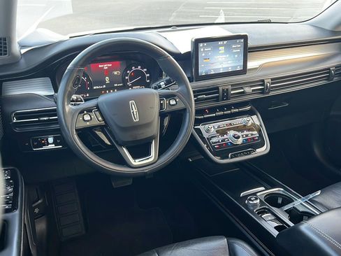 Used 2021 Lincoln Corsair AWD w/ Premium Package image 19