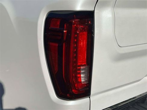 Used 2022 GMC Sierra 3500 Denali w/ Denali Ultimate Package image 9