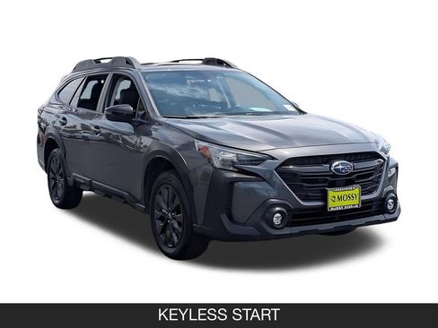 Used 2025 Subaru Outback Onyx Edition AWD/4WD image 2