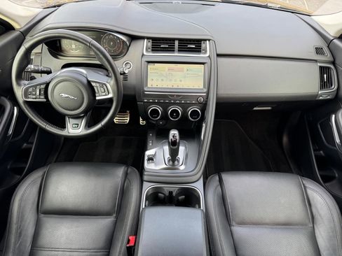 Used 2020 Jaguar E-PACE SE image 11