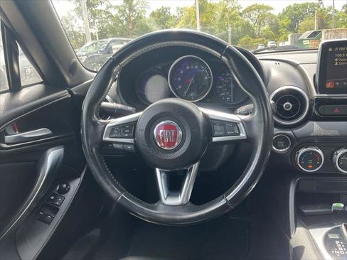 Used 2017 FIAT 124 Spider Lusso image 28