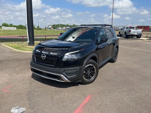 Used 2024 Nissan Pathfinder Rock Creek AWD/4WD image 4