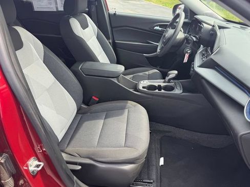 Used 2024 Chevrolet Trax LS w/ Driver Confidence Package FWD image 14
