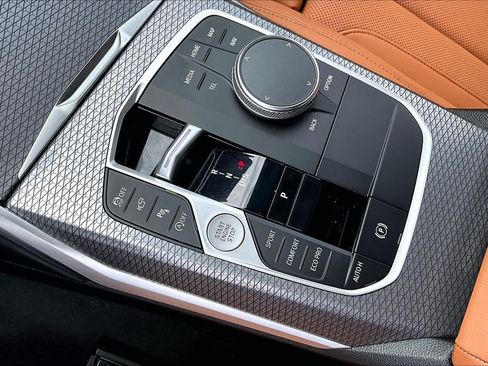 Used 2025 BMW M340i Sedan RWD image 17