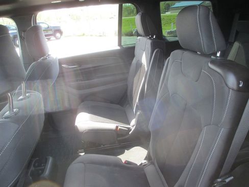 Used 2025 Jeep Grand Cherokee L Laredo w/ Luxury Tech Group I image 21