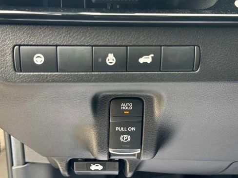 Used 2025 Nissan Murano SL AWD/4WD image 24