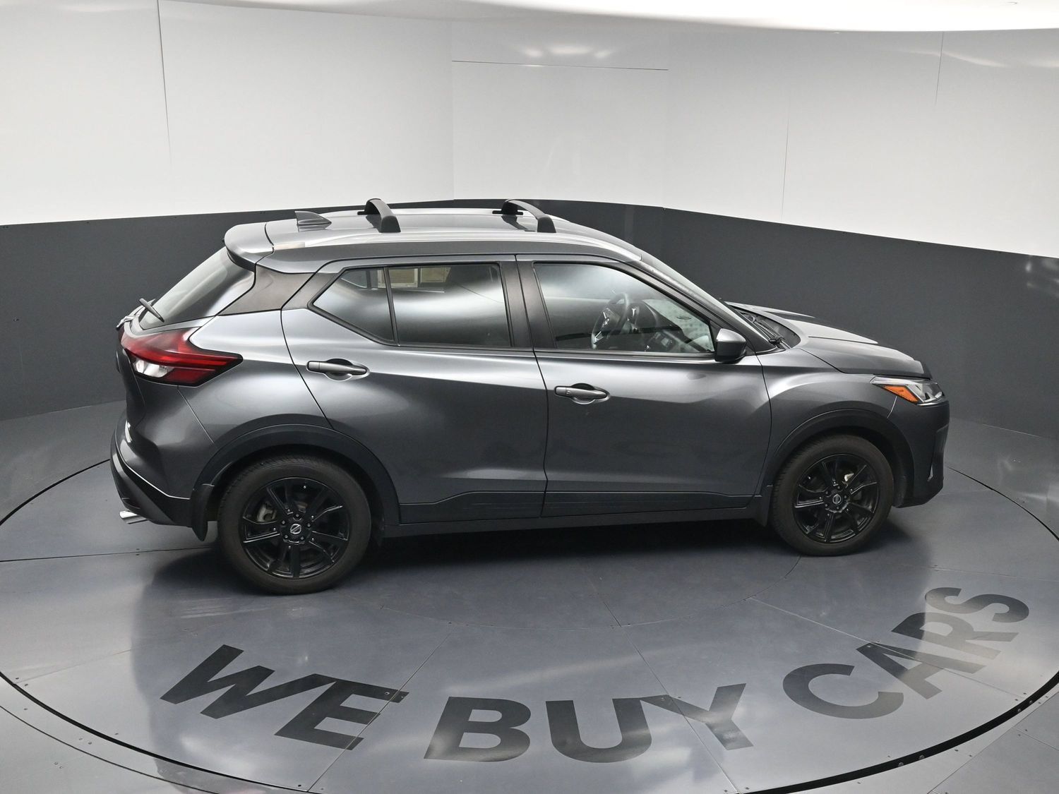 Used 2021 Nissan Kicks SV w/ Interior Electronics Package FWD image 16