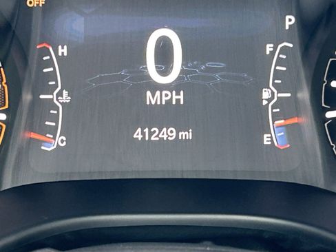 Used 2023 Jeep Compass Limited image 25