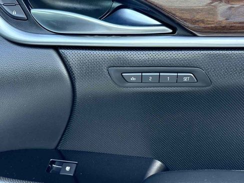 Used 2017 Cadillac XTS Premium Luxury image 20