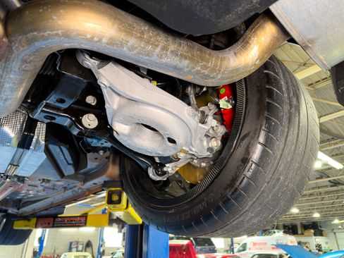 Used 2021 Ford Mustang Shelby GT500 w/ Carbon Fiber Track Pack image 37