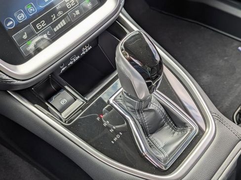 Used 2025 Subaru Outback Premium w/ Popular Package #1A image 16