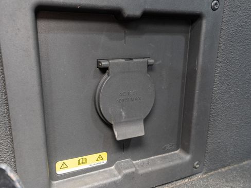 Used 2021 Ford F150 XLT w/ Equipment Group 302A High image 12