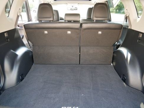 Used 2013 Toyota RAV4 Limited AWD/4WD image 10