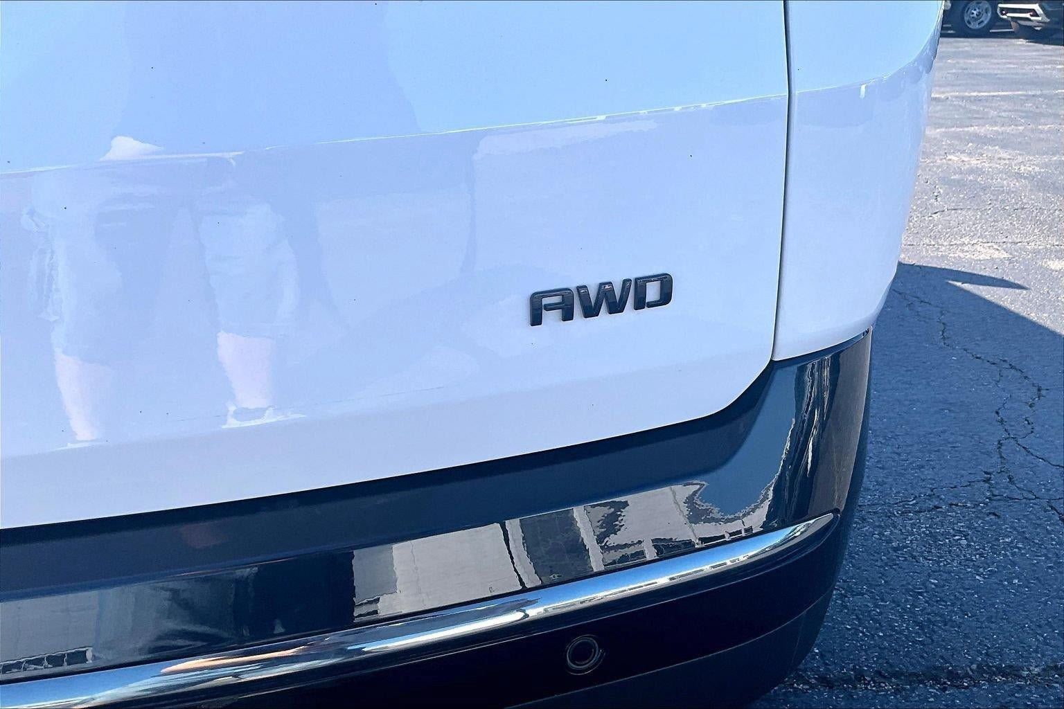 Used 2019 Chevrolet Traverse Premier w/ Redline Edition AWD/4WD image 8