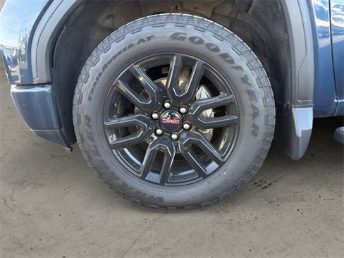 Used 2022 GMC Sierra 1500 Elevation image 9