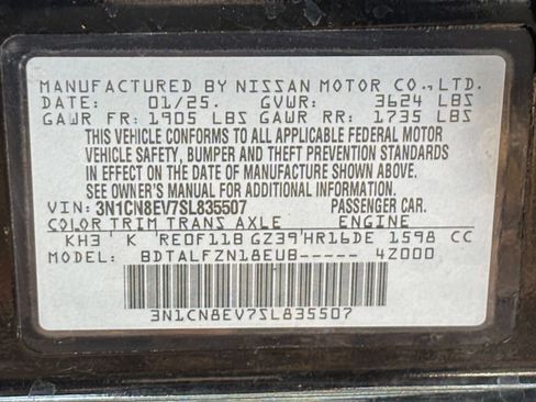 Used 2025 Nissan Versa SV FWD image 27