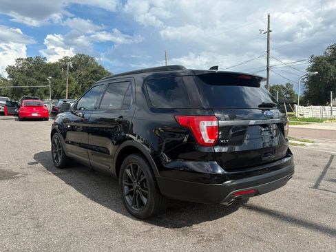 Used 2017 Ford Explorer XLT w/ Equipment Group 202A FWD image 7
