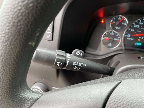 Used 2024 GMC Savana 2500 w/ Driver Convenience Package image 18