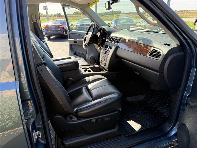 Used 2007 GMC Sierra 1500 SLT w/ SLE/SLT Trailering Package AWD/4WD image 9