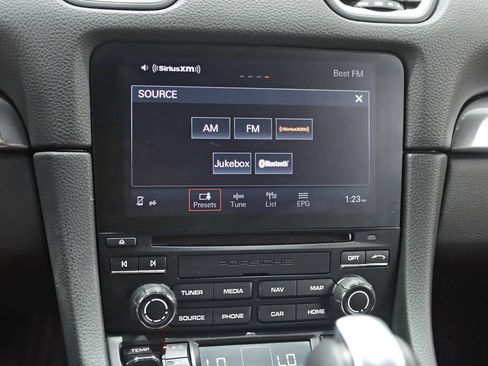 Used 2019 Porsche 718 Cayman RWD image 17