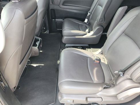 Used 2019 Honda Odyssey Elite image 11