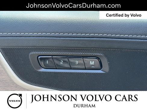 Certified 2025 Volvo XC90 B5 Plus AWD/4WD image 16