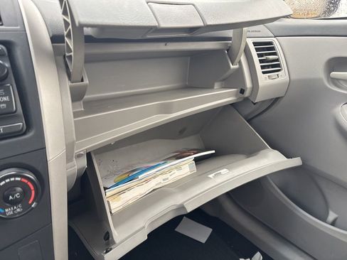 Used 2013 Toyota Corolla L image 26