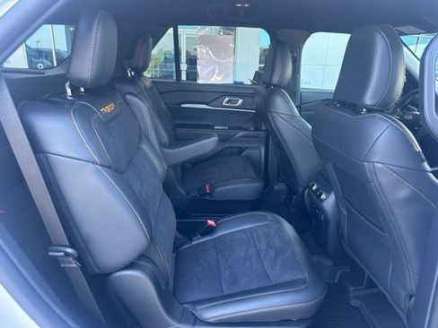 Used 2026 Ford Explorer Tremor w/ Tremor Convenience Package AWD/4WD image 15