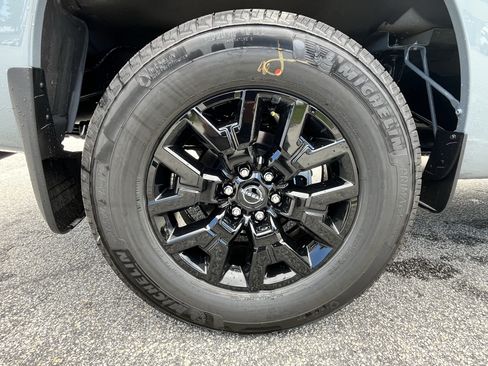 New 2026 Nissan Frontier SV w/ Tow Package AWD/4WD image 10