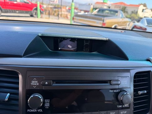 Used 2014 Toyota Sienna LE image 27