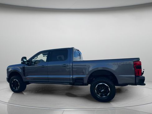 New 2026 Ford F250 Platinum w/ Tremor Off-Road Package image 17