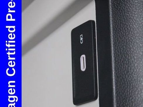 Used 2024 Volkswagen Jetta SE image 40