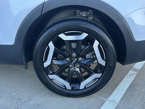 Used 2025 Kia Telluride S FWD image 18