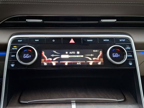 Used 2024 Genesis GV80 3.5T w/ Prestige Package image 16